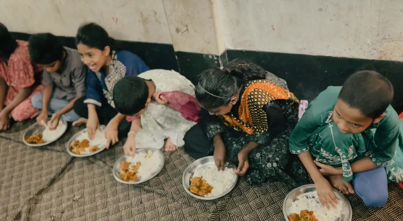 Warm celebratory meal serving